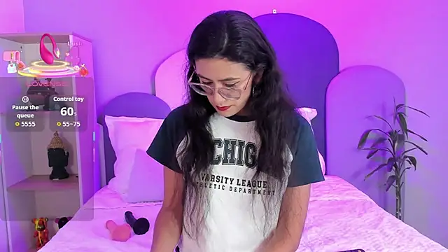 SophieGomez22 online show from 12/19/25, 11:28