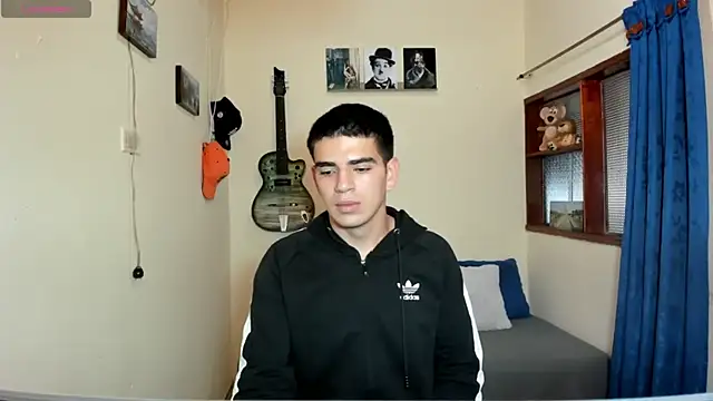 Snapshot of Ares_Johnson chatting on 02/12/25, 08:18 Ares Johnson online show from 02/12/25, 08:18