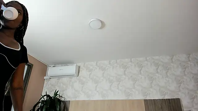 rebeca cortez  online show from 05/07/26, 07:41