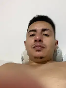 DanielGomez9 online show from 12/12/24, 03:32