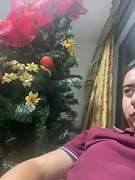 DanielGomez9 online show from 12/25/24, 07:24