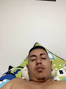 DanielGomez9 online show from 12/26/24, 05:04