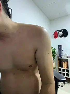 DanielGomez9 online show from 01/21/25, 12:18