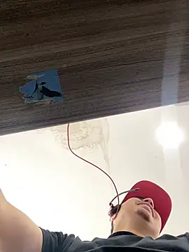 DanielGomez9 online show from 01/28/25, 08:36