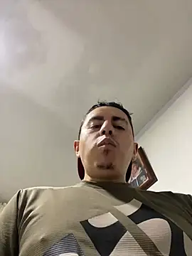 DanielGomez9 online show from 02/19/25, 03:50