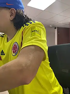 DanielGomez9 online show from 04/04/26, 08:28