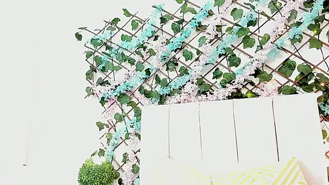 LexiiBloom online show from 09/19/25, 10:38