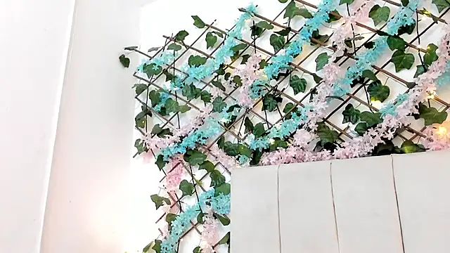 LexiiBloom online show from 10/11/25, 10:25