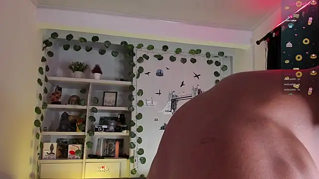 Couple muscle1 online show from 12/23/24, 03:33