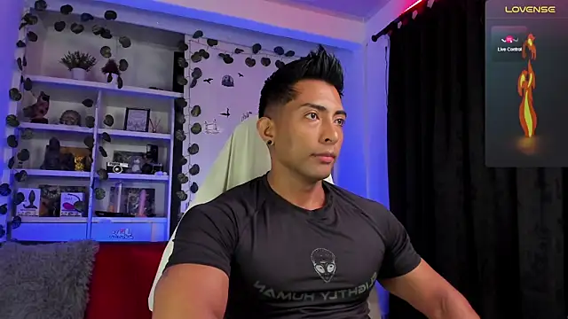 Couple muscle1 online show from 01/10/25, 01:31