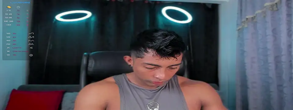 Couple muscle1 online show from 02/10/25, 02:59