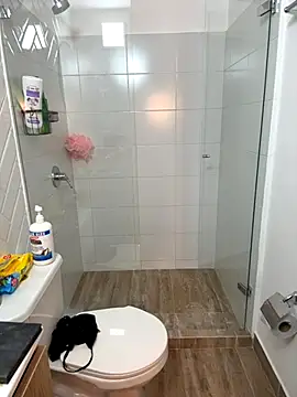 Eva Gonzalez online show from 10/05/25, 02:48