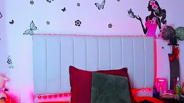 caro lyne  online show from 04/20/26, 05:05