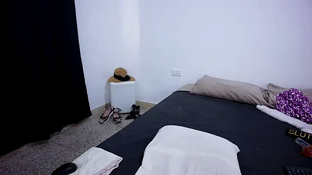 Andreabigboobs23 online show from 01/06/26, 06:22