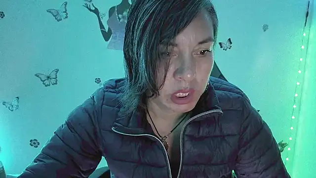 Snapshot of Lady_breaks_hearts chatting on 03/08/26, 10:41 Lady breaks hearts online show from 03/08/26, 10:41