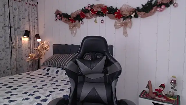 Snapshot of miawilson_1 chatting on 12/02/24, 08:52 miawilson 1 online show from 12/02/24, 08:52