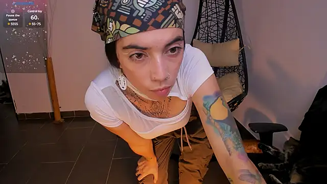 Nina-monroe online show from 01/22/25, 09:21