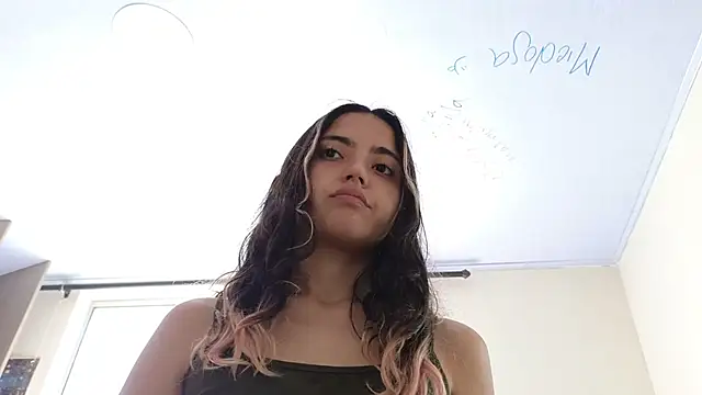 ViolettaSummer online show from 01/17/25, 06:23