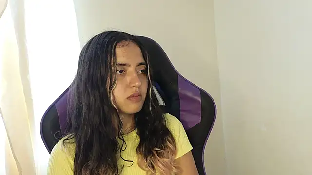 ViolettaSummer online show from 02/02/25, 05:15