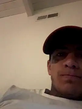 Snapshot of Papinine6 chatting on 10/30/25, 02:46 Papinine6 online show from 10/30/25, 02:46