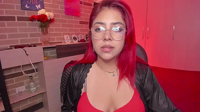 Snapshot of Rousse_Collinss chatting on 01/07/26, 02:08 Rousse Collinss online show from 01/07/26, 02:08