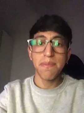 modelo180 online show from 03/18/25, 12:38