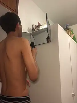 modelo180 online show from 04/29/26, 09:10