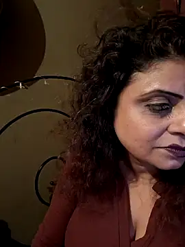 Snapshot of Maaya66 chatting on 12/11/24, 05:04 Maaya66 online show from 12/11/24, 05:04