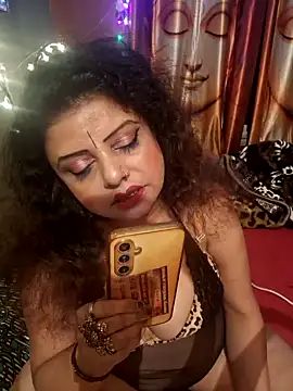 Snapshot of Maaya66 chatting on 01/01/25, 06:38 Maaya66 online show from 01/01/25, 06:38