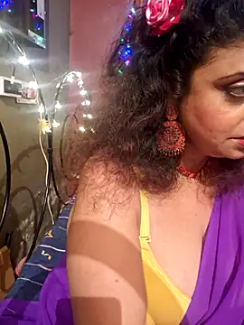 Snapshot of Maaya66 chatting on 02/17/25, 09:41 Maaya66 online show from 02/17/25, 09:41