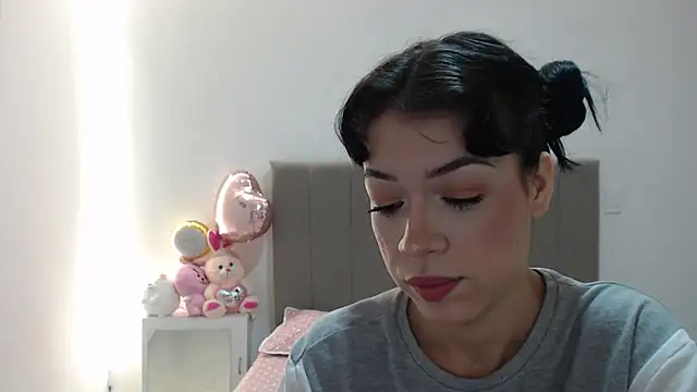 Caribbean beauty  online show from 10/19/25, 03:07