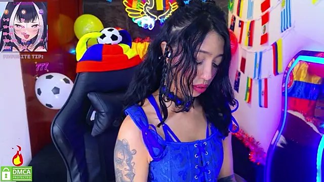 Snapshot of REDHOTTER_ chatting on 06/19/26, 07:39 REDHOTTER online show from 06/19/26, 07:39