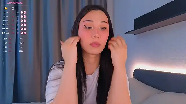 Snapshot of Kaia_Sunshine_Mia chatting on 07/19/26, 12:20 Kaia Sunshine Mia online show from 07/19/26, 12:20
