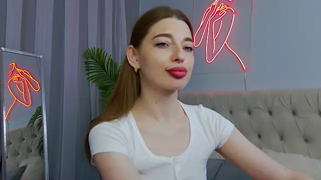 NicoleRosss online show from 06/03/26, 11:57