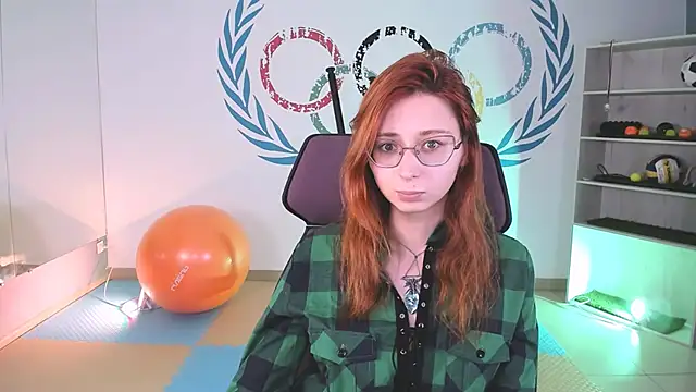 Snapshot of Orianna_Fox chatting on 12/12/24, 03:27 Orianna Fox online show from 12/12/24, 03:27