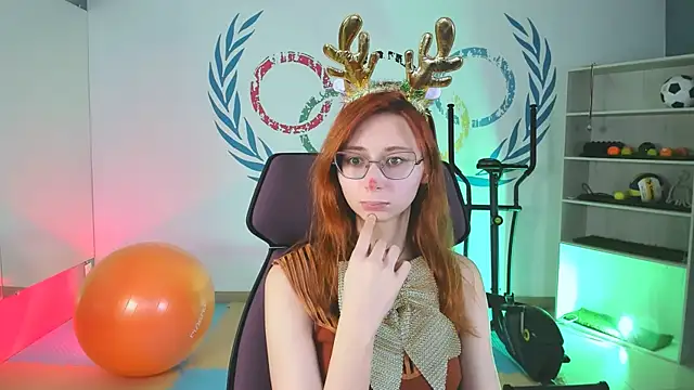 Snapshot of Orianna_Fox chatting on 12/12/24, 06:42 Orianna Fox online show from 12/12/24, 06:42