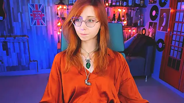 Snapshot of Orianna_Fox chatting on 12/22/24, 03:22 Orianna Fox online show from 12/22/24, 03:22