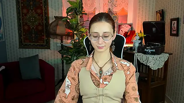 Snapshot of Orianna_Fox chatting on 12/28/24, 02:32 Orianna Fox online show from 12/28/24, 02:32