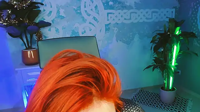 Snapshot of Orianna_Fox chatting on 01/11/25, 01:43 Orianna Fox online show from 01/11/25, 01:43