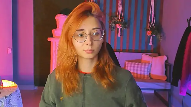 Snapshot of Orianna_Fox chatting on 03/22/25, 07:36 Orianna Fox online show from 03/22/25, 07:36