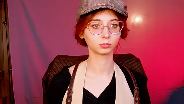 Snapshot of Orianna_Fox chatting on 09/19/25, 01:56 Orianna Fox online show from 09/19/25, 01:56