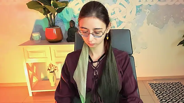 Snapshot of Orianna_Fox chatting on 10/17/25, 09:12 Orianna Fox online show from 10/17/25, 09:12