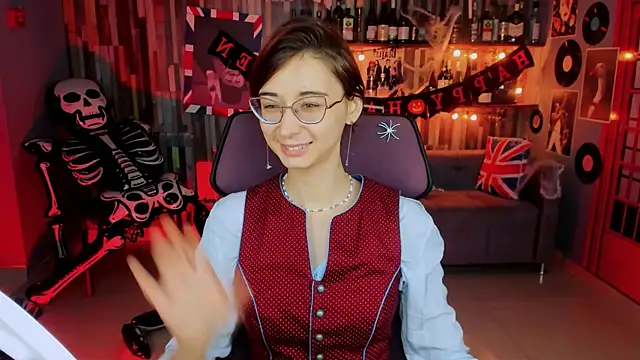 Snapshot of Orianna_Fox chatting on 10/19/25, 09:21 Orianna Fox online show from 10/19/25, 09:21