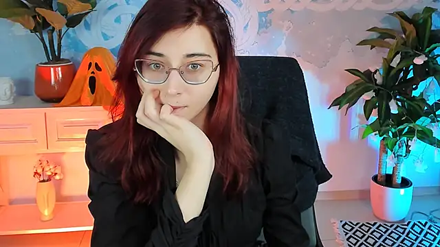 Snapshot of Orianna_Fox chatting on 10/30/25, 09:22 Orianna Fox online show from 10/30/25, 09:22