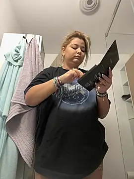 AllysonK online show from 02/22/25, 10:51