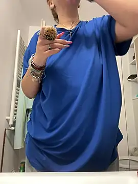 Snapshot of AllysonK chatting on 02/18/26, 01:29 AllysonK online show from 02/18/26, 01:29