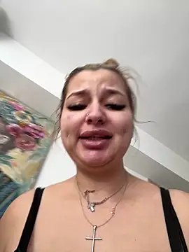 Snapshot of AllysonK chatting on 03/04/26, 12:22 AllysonK online show from 03/04/26, 12:22