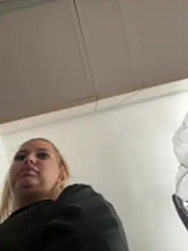 Snapshot of AllysonK chatting on 06/16/26, 10:07 AllysonK online show from 06/16/26, 10:07