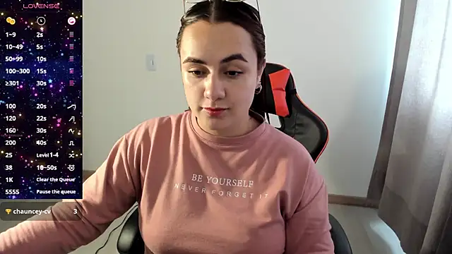 maryluna95 online show from 10/17/25, 07:16