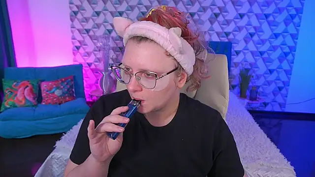 CoolTatis online show from 05/24/26, 01:16